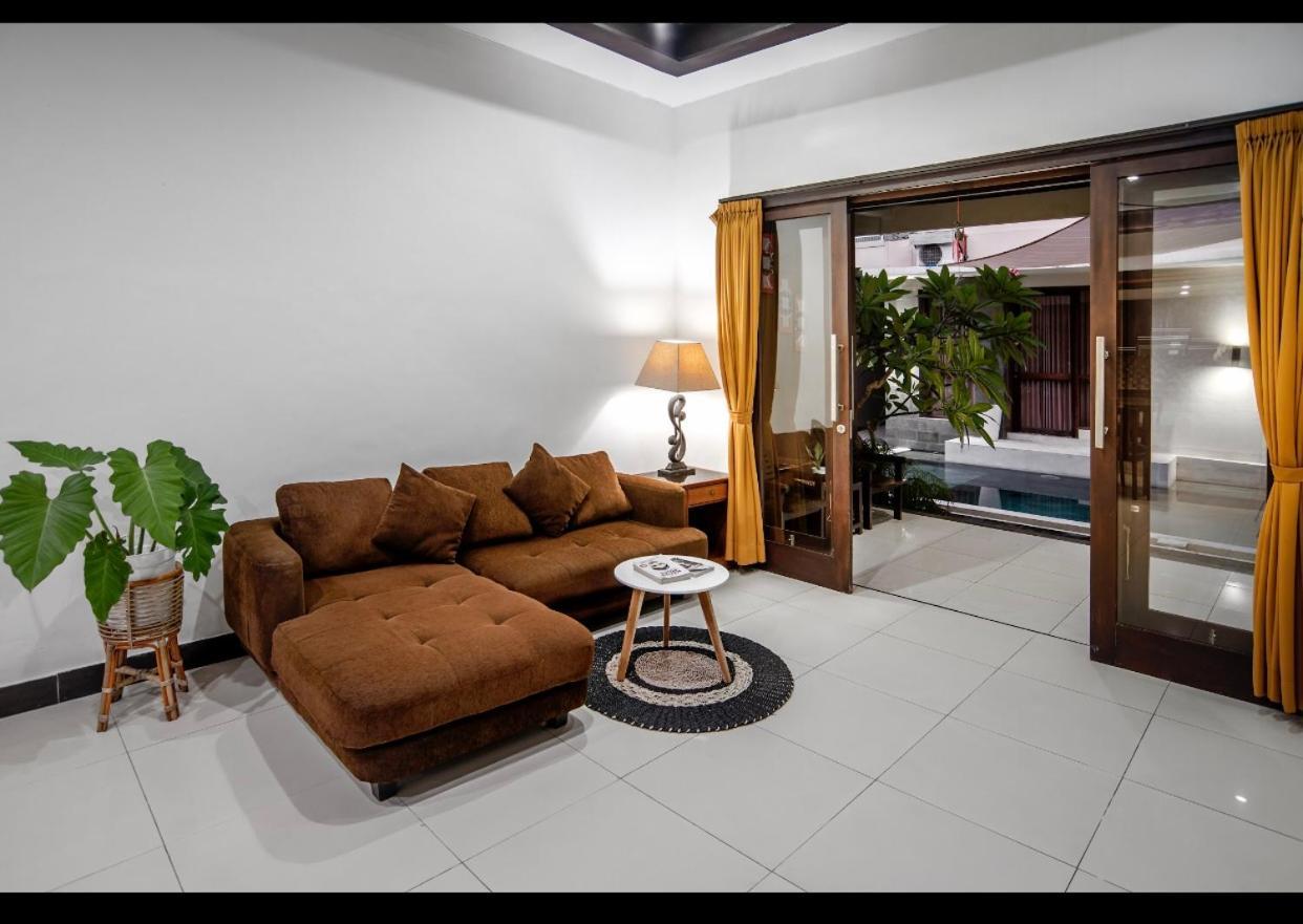 Pondok Arya Kuta Villas By Kamara Exterior foto